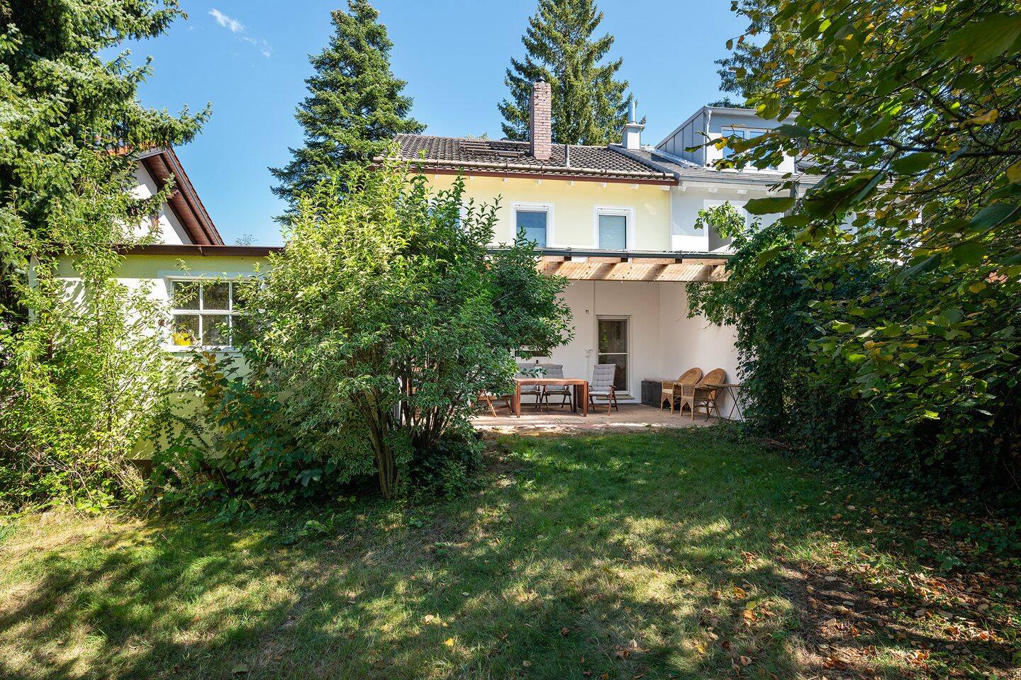 H&G – Modernisierte Doppelhaushälfte in ruhiger Lage Vaterstetten, 85591 Vaterstetten