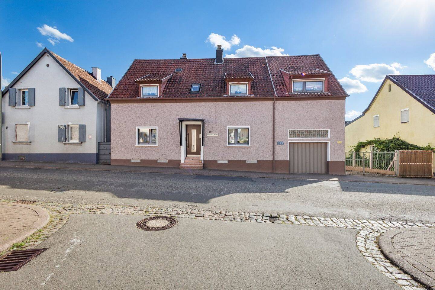 160 m² Familienglück in Sand – Gepflegtes Einfamilienhaus mit Wintergarten /Garten nahe Ohmbachsee, 66901 Schönenberg-Kübelberg