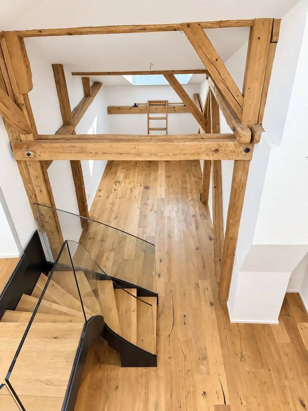 Außergewöhnliche Turmwohnung mit Loft-Charakter – sofort bezugsfrei, 83278 Traunstein