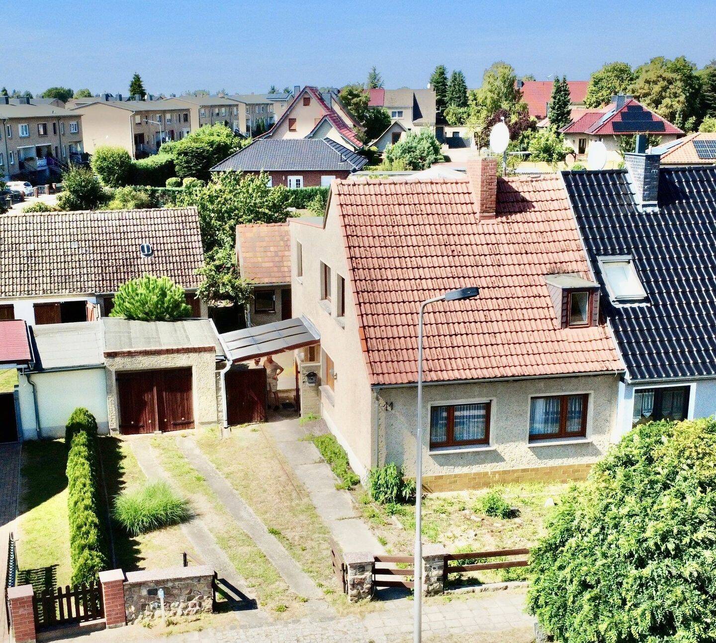 Familienhaus mit Garten, Kamin und viel Platz – in ruhiger Lage von Perleberg und bereit für Ihre eigenen Wohnideen., 19348 Perleberg