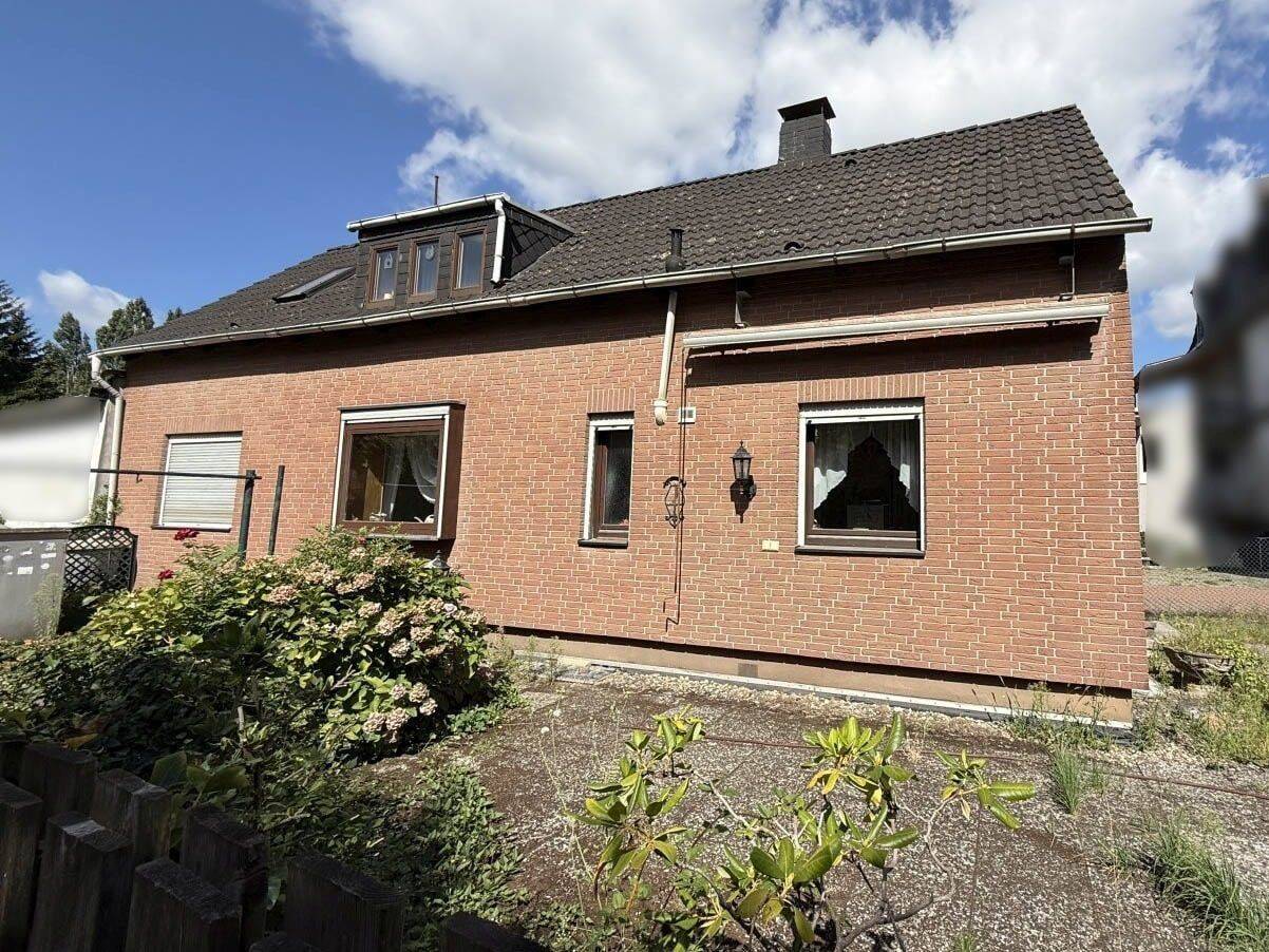Sanierungsbedürftige DHH in Misburg-Nord, 30629 Hannover