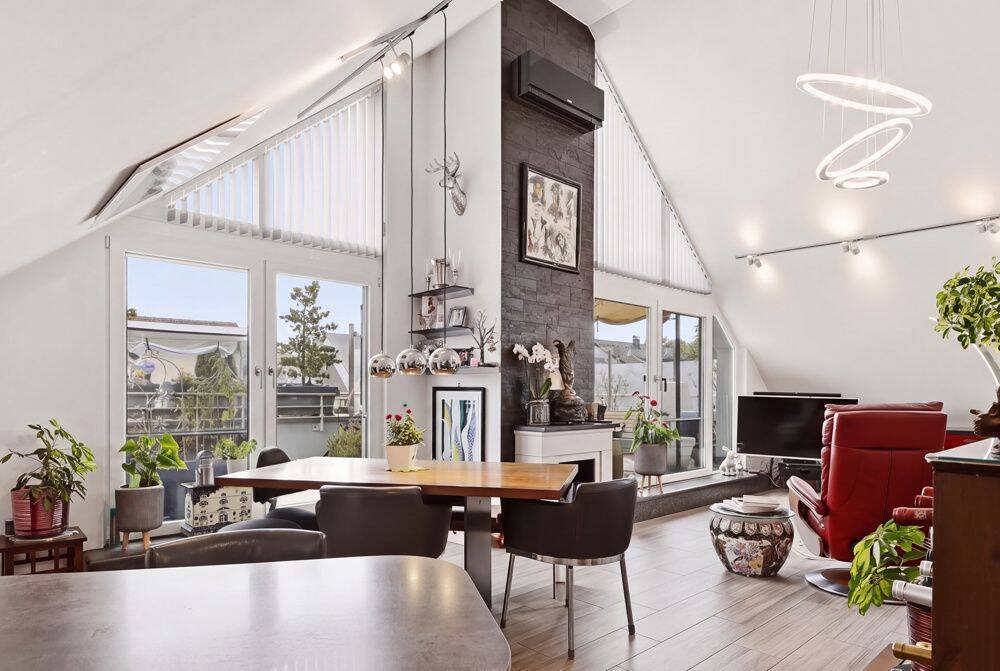 Modernes Wohnen mit besonderem Charme – 3 Zimmer, 2 Bäder, Dachterrasse und 2 TG-Stellplätze, 82140 Olching
