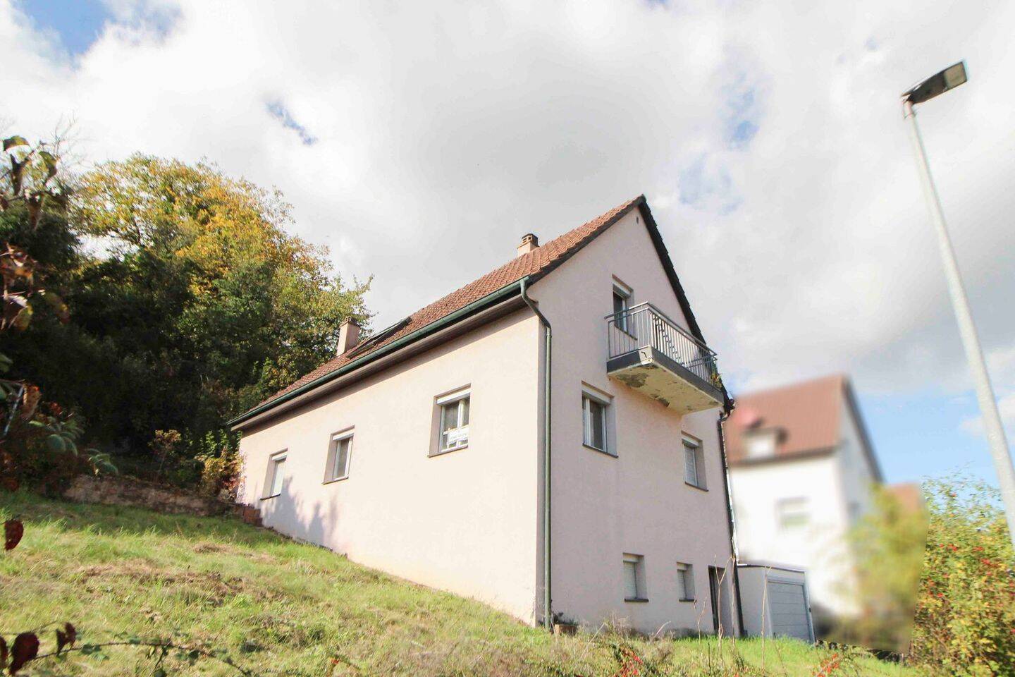 Einfamilienhaus mit Balkon in ruhiger Randlage von Dürrmenz, 75417 Mühlacker