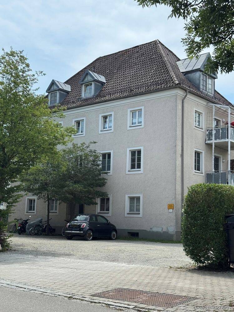 Große 3 Zimmer – Dachgeschosswohnung in Burghausen, 84489 Burghausen