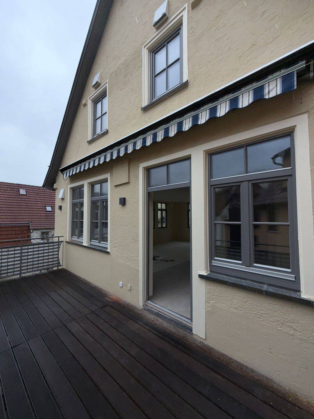 Erstbezug nach Kernsanierung – Obergeschoss und Dachgeschoss mit Balkon, 74653 Künzelsau