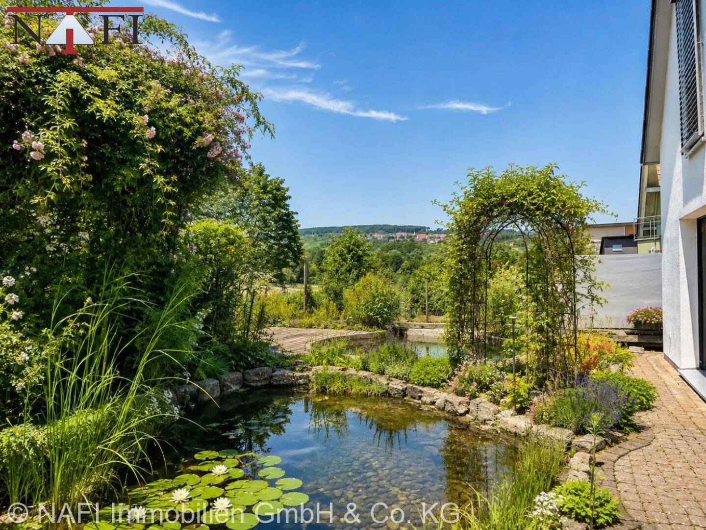 ** Passivhaus mit Schwimmteich, Photovoltaik und hochwertiger Ausstattung **, 73650 Winterbach