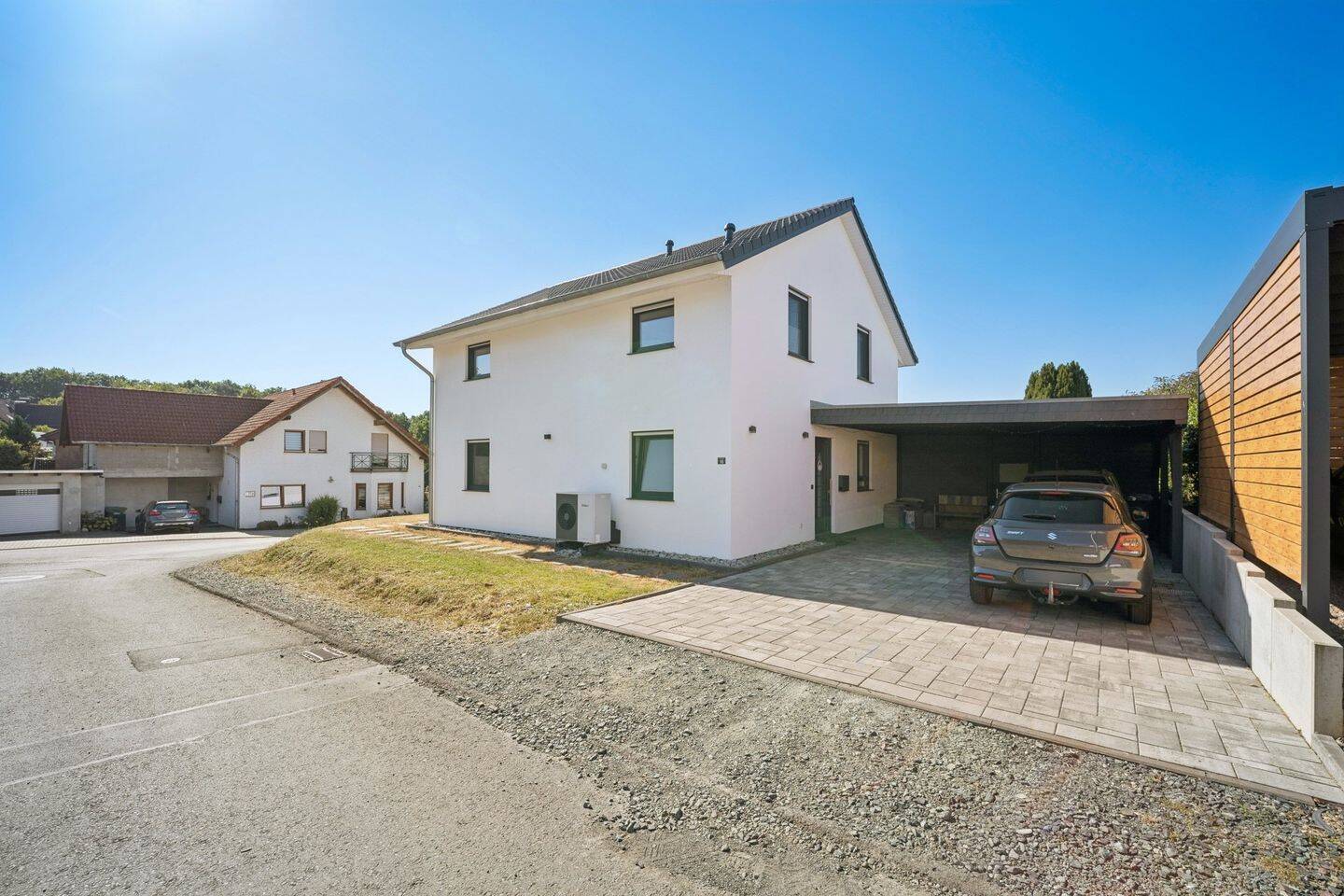 Neuwertiges Einfamilienhaus KFW 40 in Weilburg-Waldhausen, 35781 Weilburg