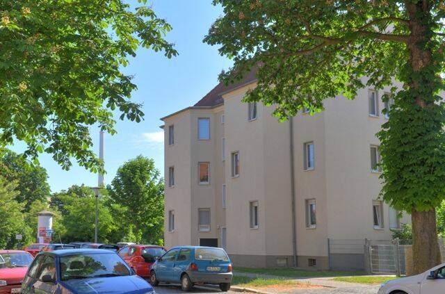 2 Raum-Whg. m. Wohnküche, 6130 Halle (Saale) (Ammendorf-Beesen Damaschkestraße Dieselstraße Südstadt)