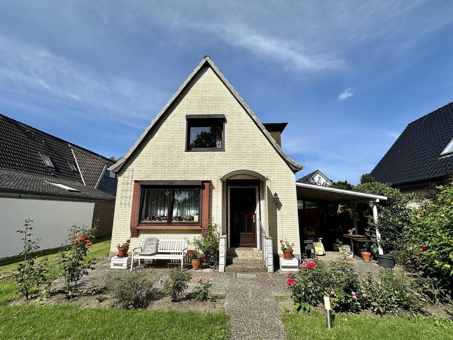 Charmantes Einfamilienhaus mit Einliegerbereich in ruhiger Lage von Norderstedt, 22844 Norderstedt