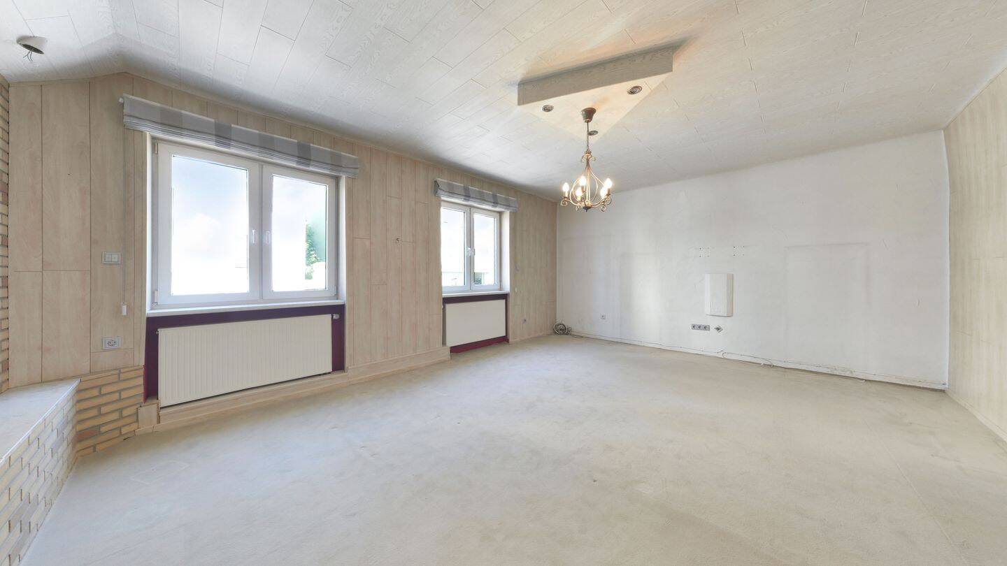 Seltene Gelegenheit in Stuttgart: 115 m² Altbauwohnung mit Terrasse, Garten und viel Potenzial, 70186 Stuttgart (Ost)