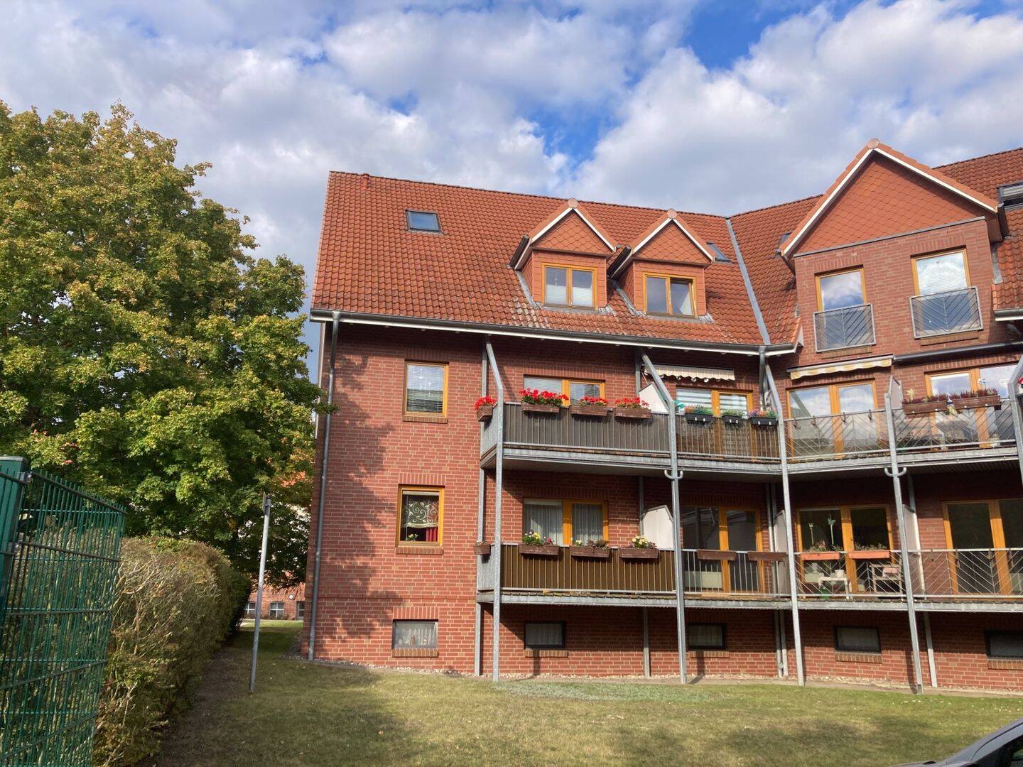 Gepflegte Wohnanlage – Balkon – Stellplatz – Keller…., 17139 Malchin
