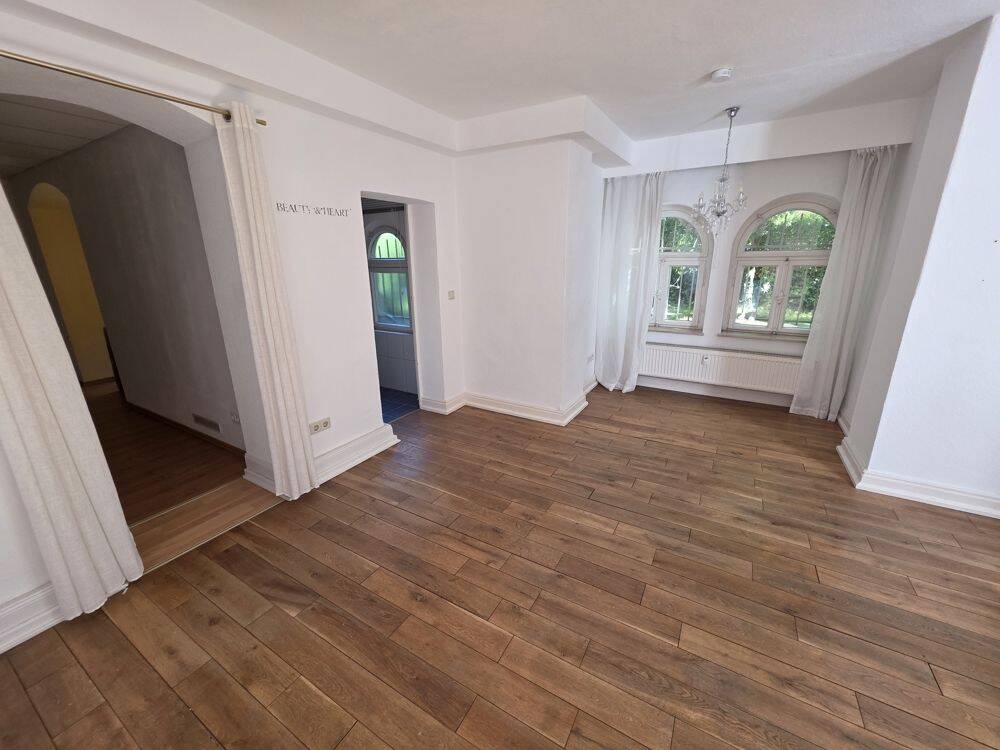 Schöne kleine Altbau Souterrainwohnung, in begehrter Lage……, 34130 Kassel (Harleshausen Kirchditmold)