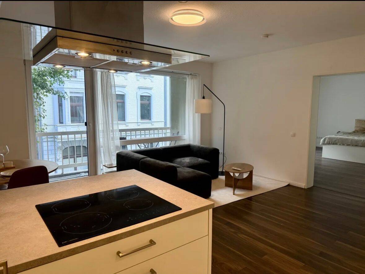 Erstbezug nach Renovierung: 2-Zimmer Wohnung im Lorettoviertel, 40219 Düsseldorf (Hafen Unterbilk)