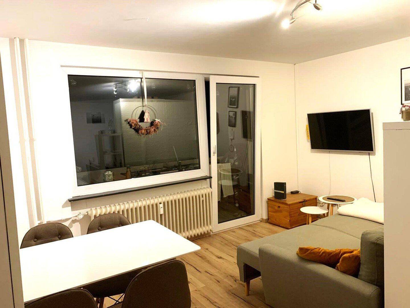 Provisionsfrei: Gepflegte 1,5-Zimmer-Wohnung mit Südbalkon und Blick in den Goethepark, 55118 Mainz (Neustadt)