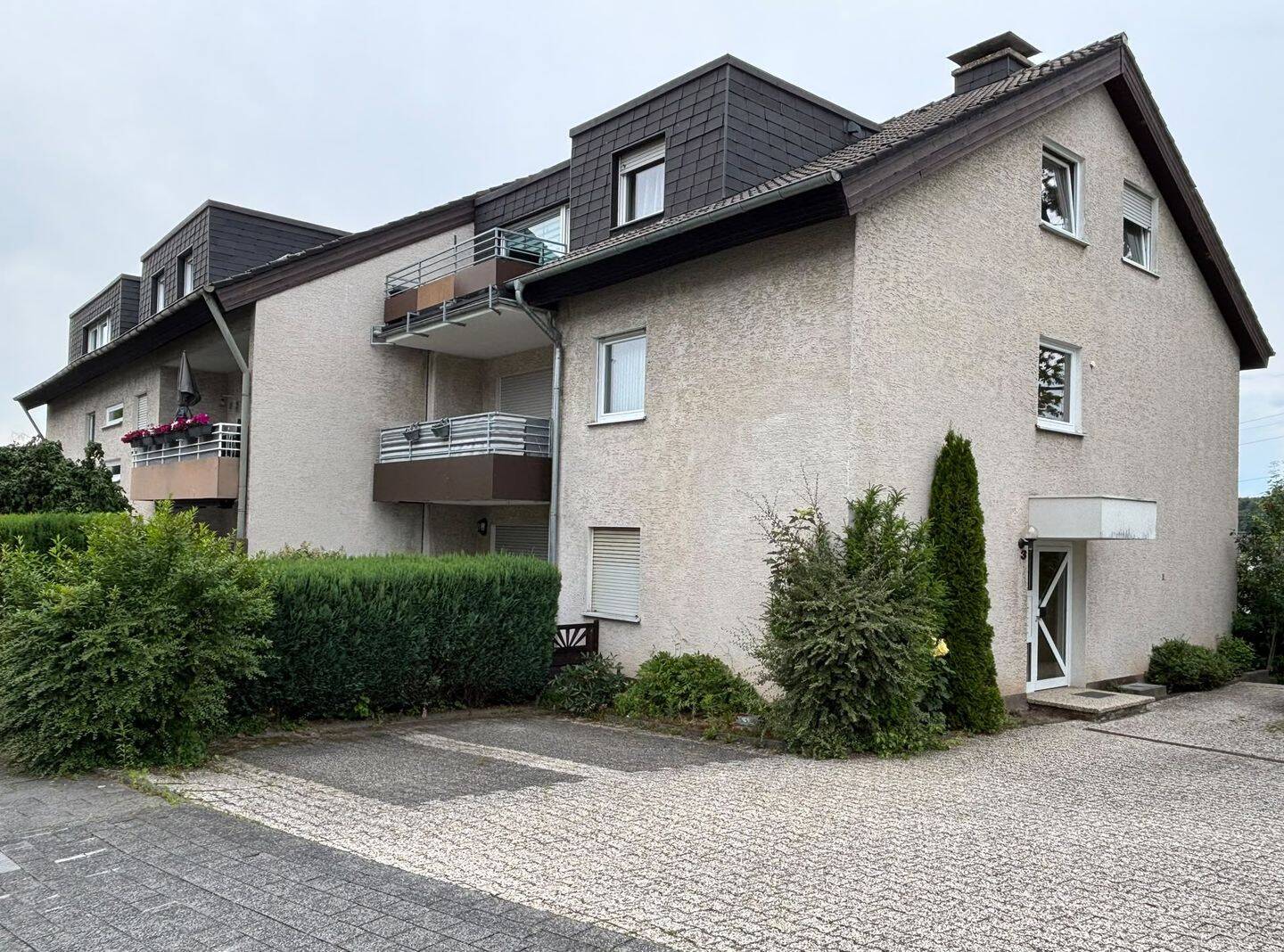 Helle 3 Zimmerwohnung barrierefrei im Erdgeschoss mit überdachter Südterrasse und kl. Garten zu vermieten, 58119 Hagen (Hohenlimburg)