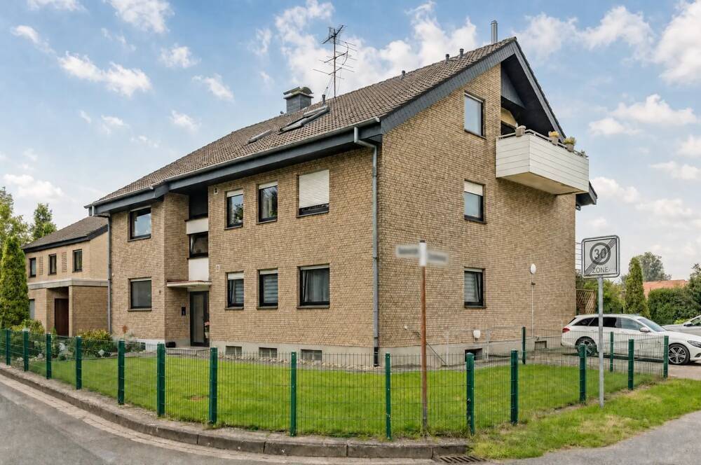 Wir haben Ihr neues Zuhause! Schicke 4-ZKBB mit Garage!, 33790 Halle (Westf.)