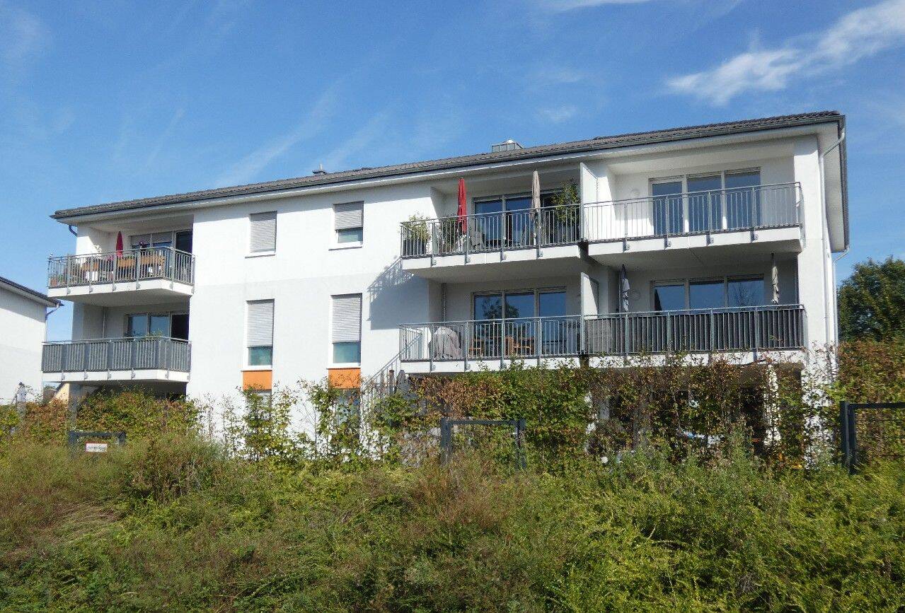 Moderne 4-Zimmer-Dachgeschoss-Wohnung mit Einbauküche und Aufzug, 51377 Leverkusen (Alkenrath Manfort Schlebusch Steinbüchel)