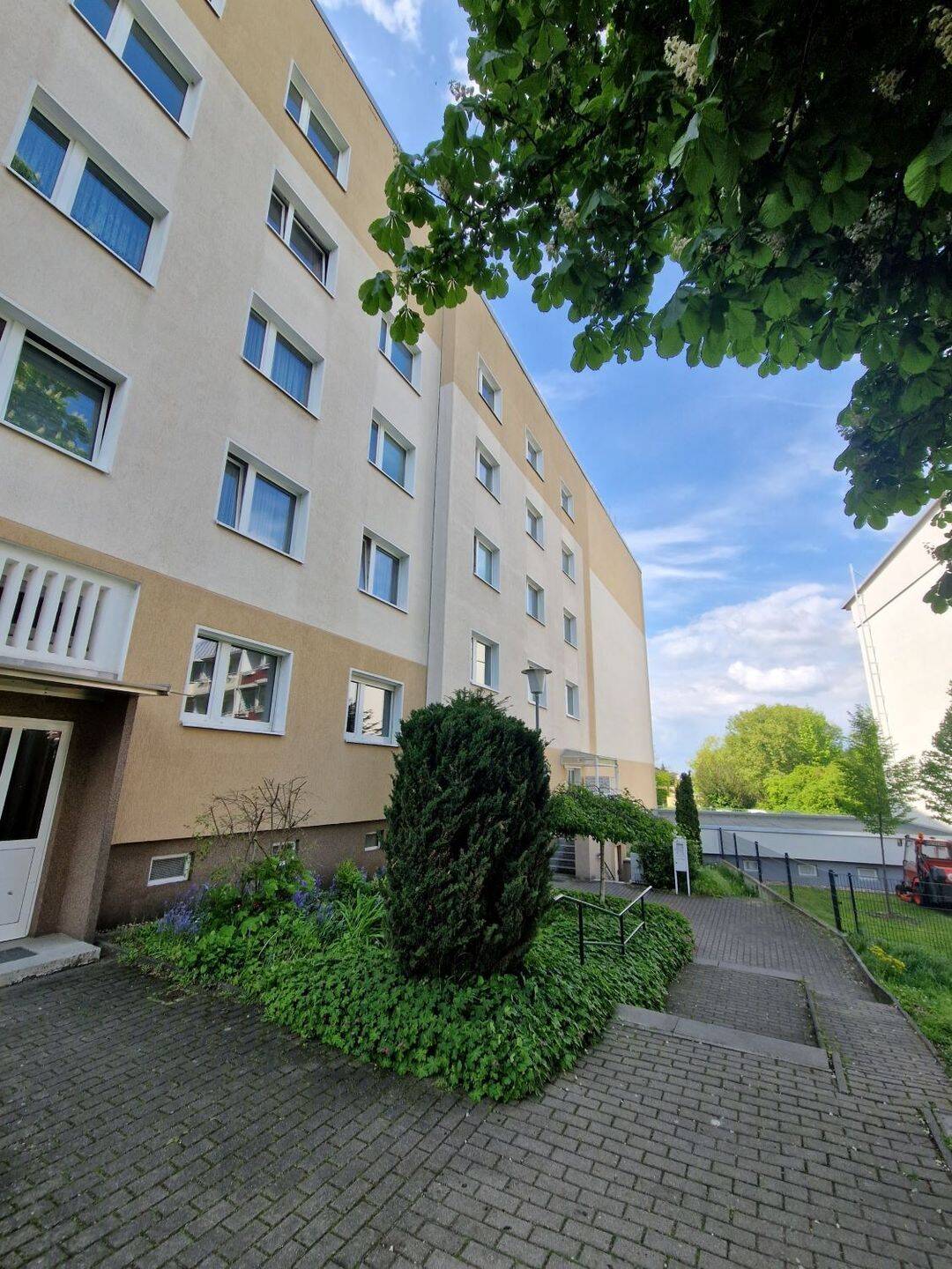 Zu vermieten – großer Balkon und offene Küche – die ersten zwei Kaltmieten übernehmen wir*, 39120 Magdeburg (Beyendorf-Sohlen Beyendorfer Grund Hopfengarten Leipziger Str.)