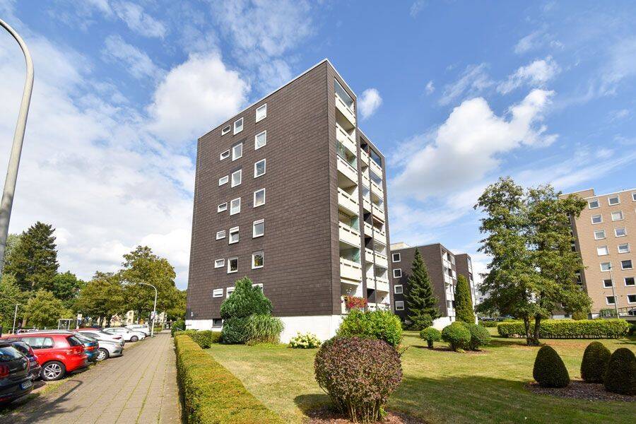 Großzügige 3-Zimmer-Wohnung mit geschlossener Loggia und Aufzug in Braunschweig!, 38120 Braunschweig (Braunschweig Timmerlah Weststadt)