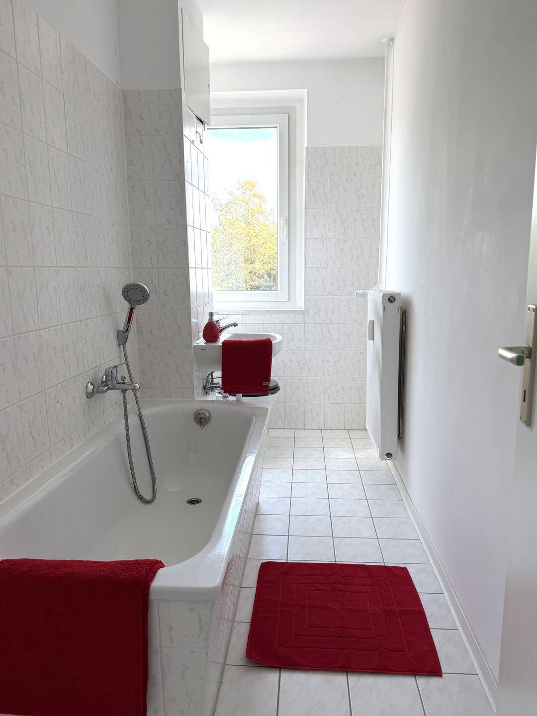 +++Familiendomizil mit Wannenbad und Balkon+++, 39108 Magdeburg (Altstadt Stadtfeld Ost)