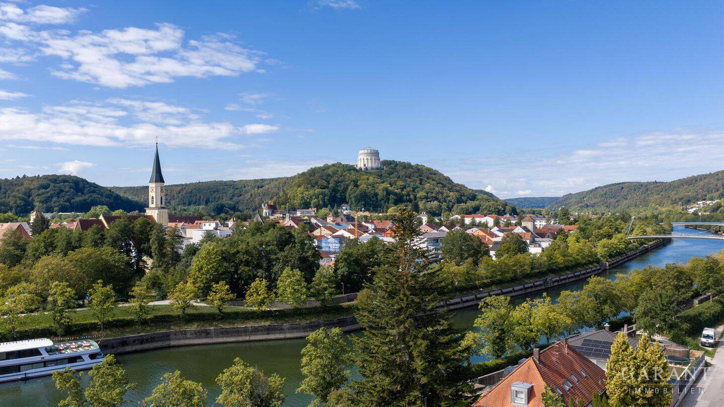 Wohnen mit Blick auf Kelheims Wahrzeichen – Doppelhaushälfte mit Potenzial, 93309 Kelheim