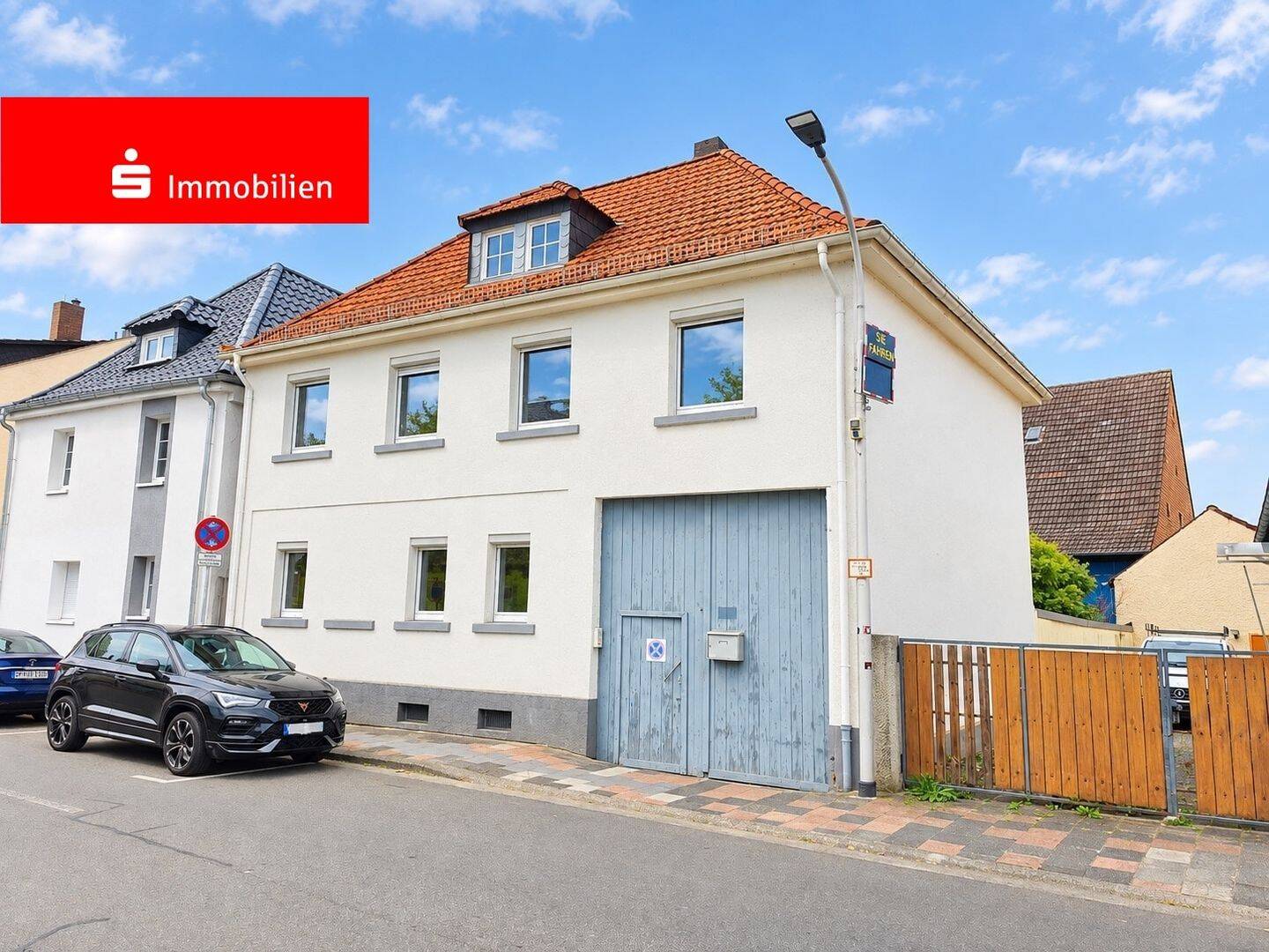 Anwesen mit vielen Möglichkeiten! 2-Familienhaus mit beeindruckender Scheune!, 63110 Rodgau