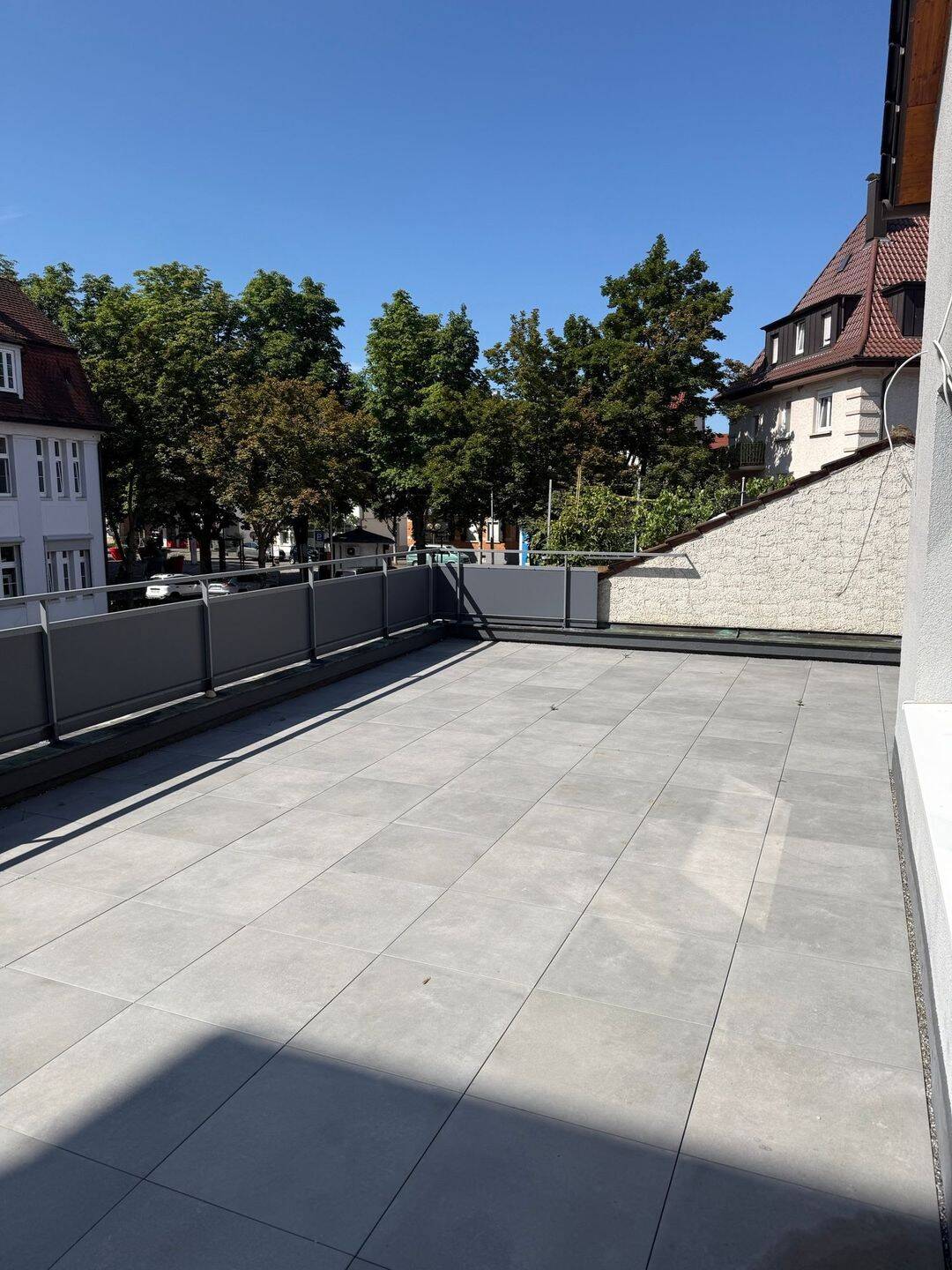4 Zimmerwohnung mit großer Terrasse mitten in Fellbach, 70734 Fellbach