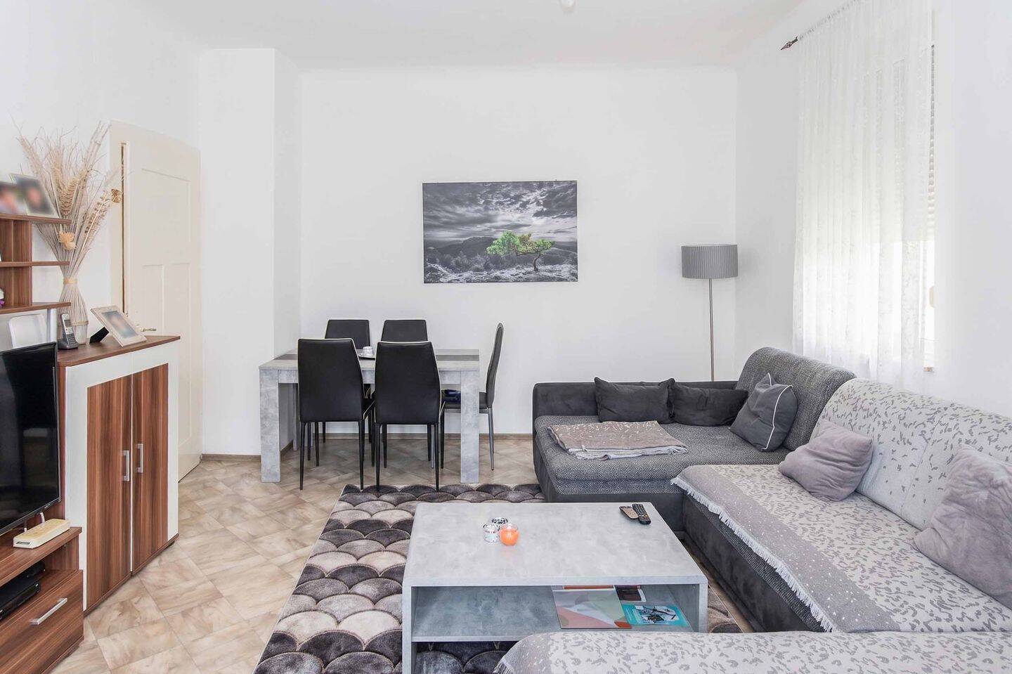Attraktives Rendite-Objekt: 3 separat begehbare Zimmer & niedriges Hausgeld., 70435 Stuttgart (Stammheim Zuffenhausen)