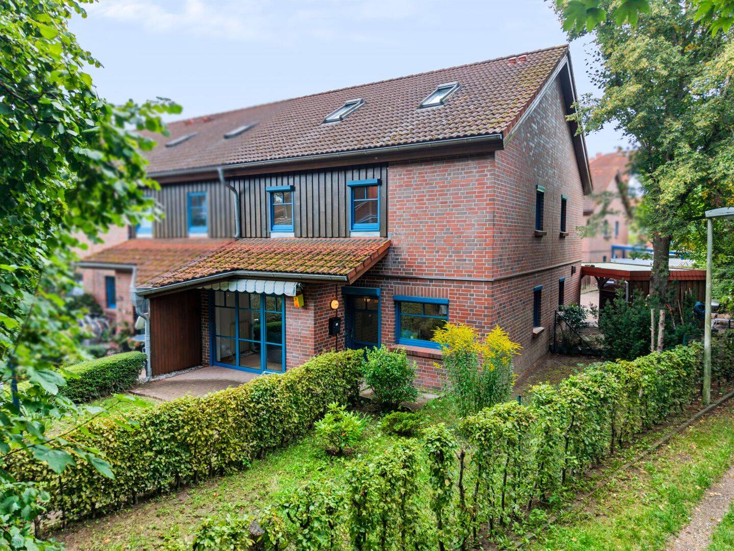 Reiheneckhaus: 3 Zimmer, Tageslichtbad, großer Garten & Stellplatz, 24109 Kiel (Hasseldieksdamm Mettenhof)