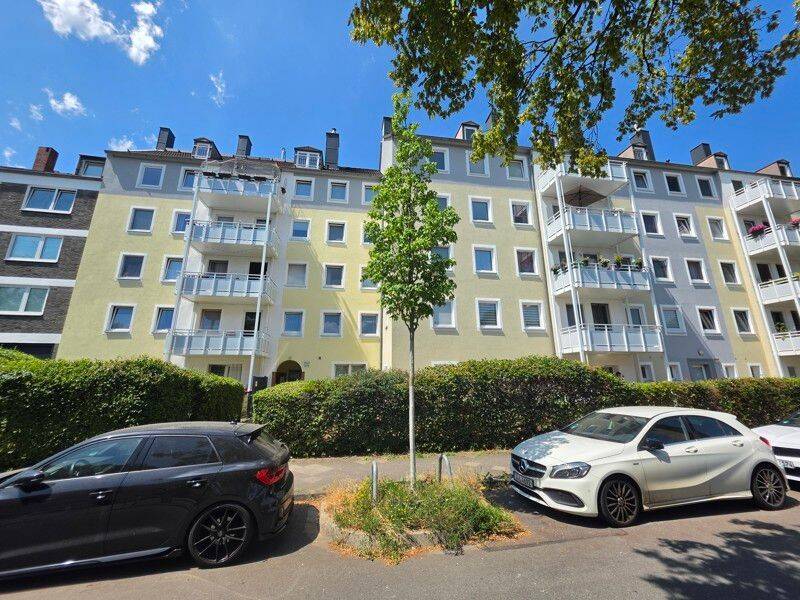 Sanierte Wohnung in Düsseldorf-Bilk, 40225 Düsseldorf (Bilk Flehe Oberbilk Wersten)