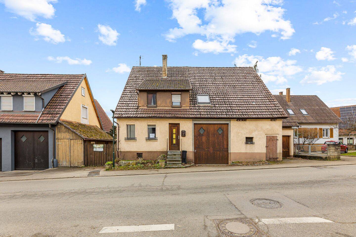 Traumhaftes Einfamilienhaus mit Gartenhaus und Schuppen, 72116 Mössingen