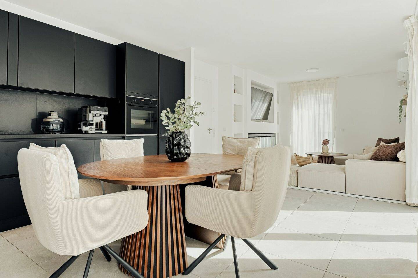 Neuwertige 4-Zimmer-Wohnung im Europahof – barrierefrei, Balkon, Klima & Sauna, 51379 Leverkusen (Opladen)