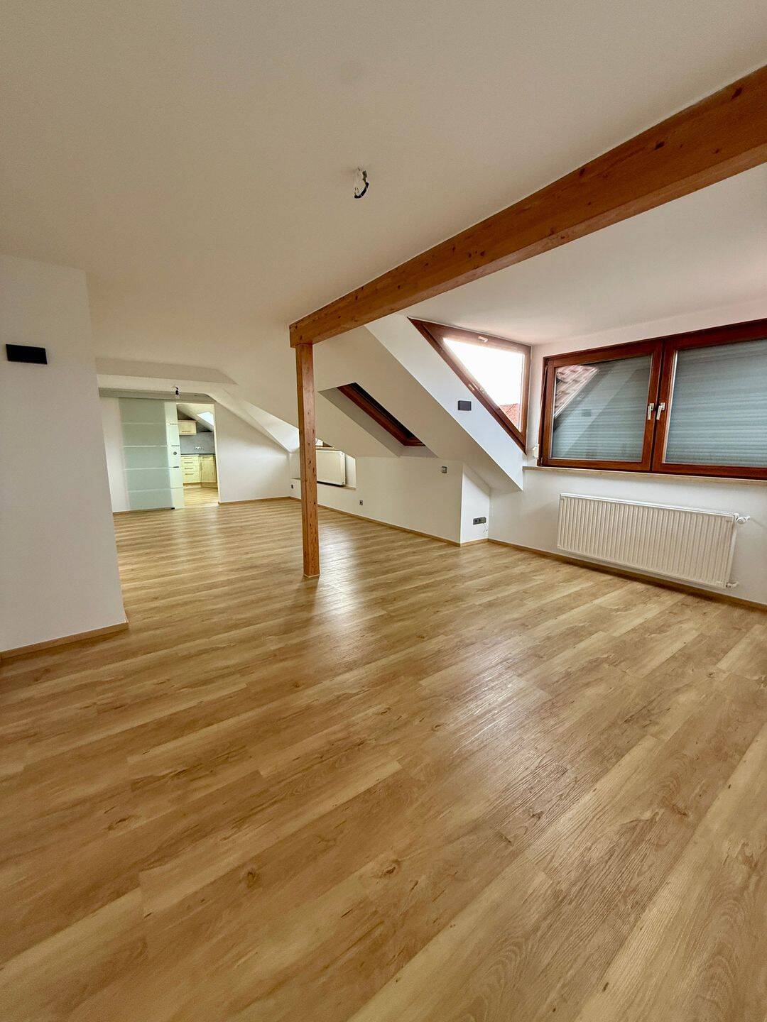 Helle 3,5-Zimmer-Wohnung im Dachgeschoss in ruhiger Lage!, 72336 Balingen