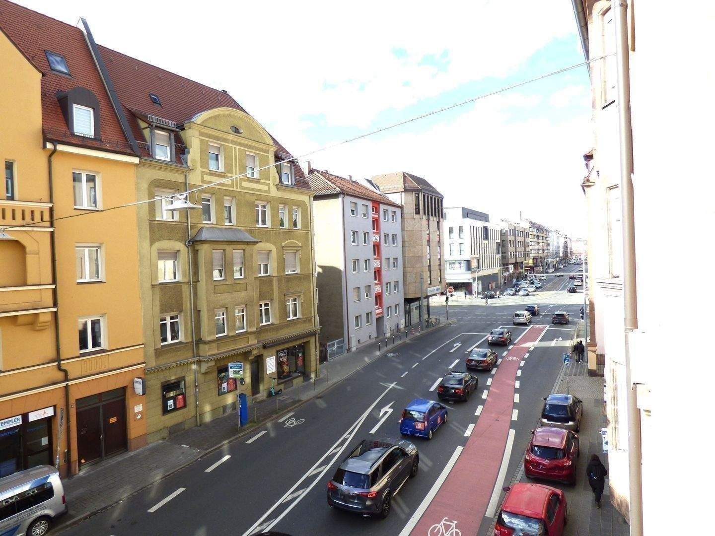 3-Zimmer-Wohnung mit Balkon, zentral gelegen, nur wenige Gehminuten zur U-Bahn Aufseßplatz, mit schöner Einbauküche, 90459 Nürnberg