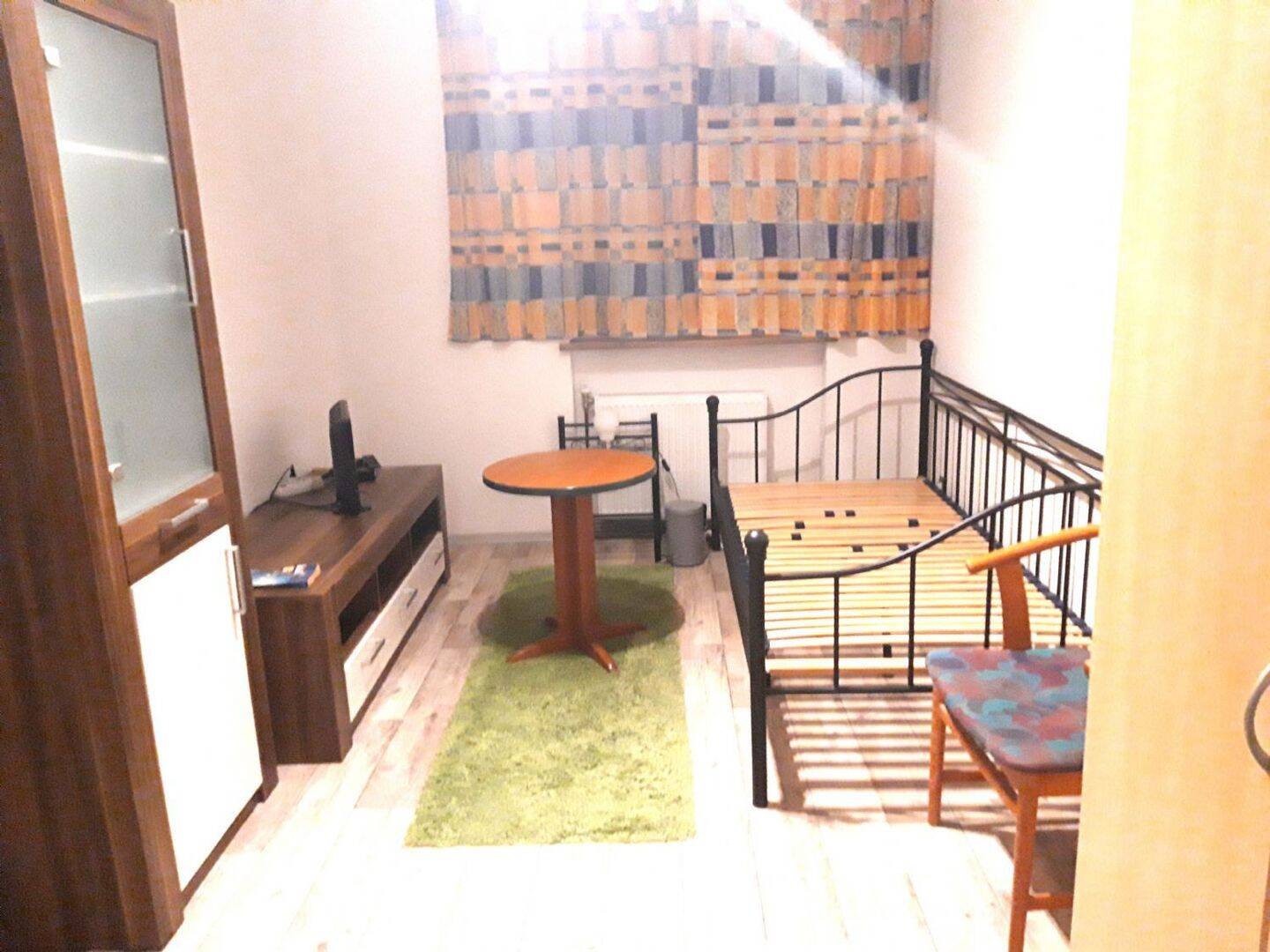 Klein aber fein – möbliertes Apartment mit Singleküche, 92224 Amberg
