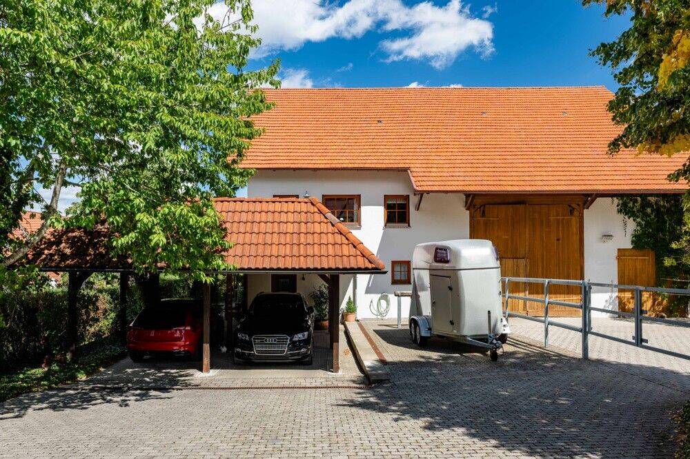 Pferdeglück direkt vor der Haustür – komfortables Wohnen mit eigener Pferdehaltung!, 72393 Burladingen