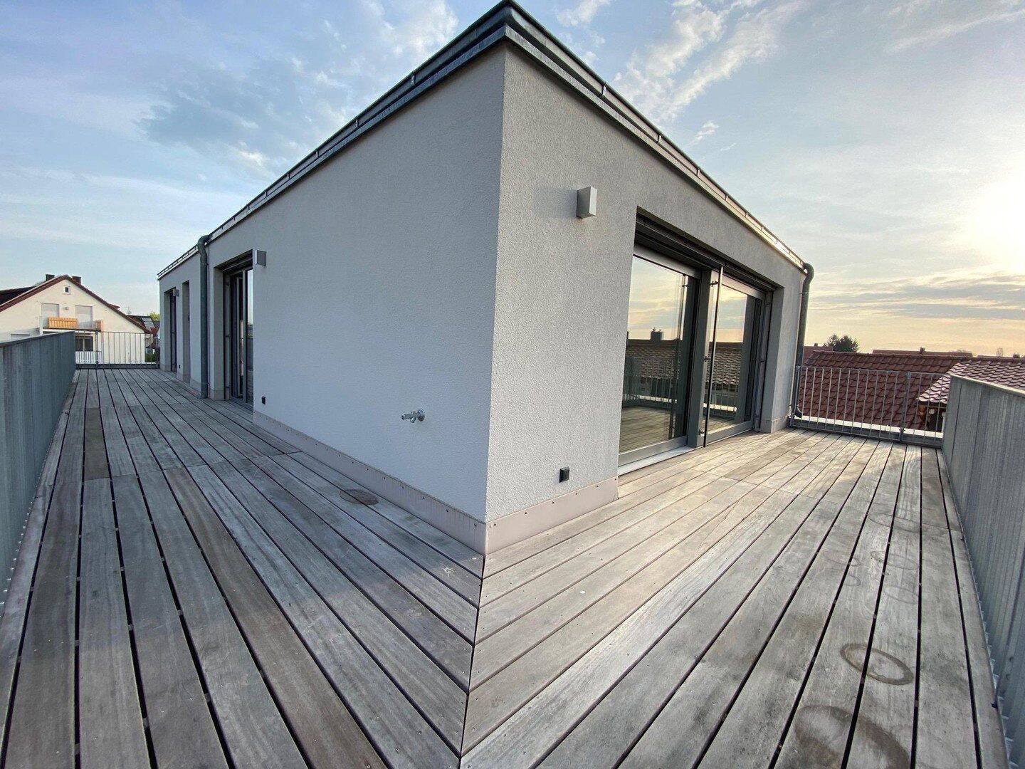 Luxuriose Penthouse-Wohnung mit großer Terrasse, 85053 Ingolstadt (Ingolstadt Kothau Niederfeld Ringsee Rothenturm)