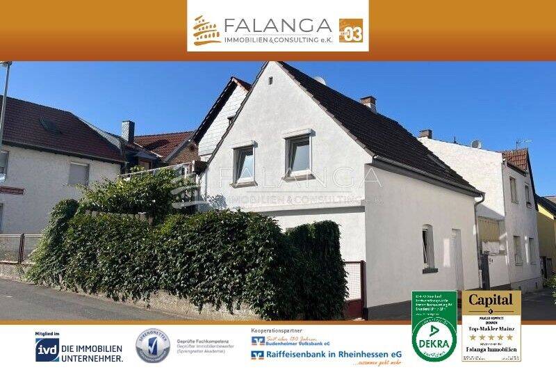 Falanga Immobilien – Mieten statt kaufen – EFH in Mainz-Mombach mit kleinem Garten und Innenhof!, 55120 Mainz (Mombach Neustadt)