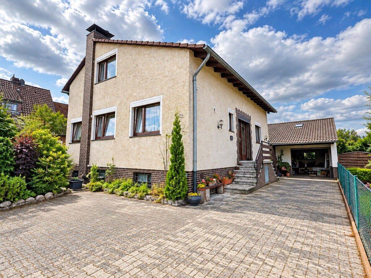 EFH mit großzügigem Wintergarten, Keller, herrlichem Garten und moderner Haustechnik !, 38554 Weyhausen