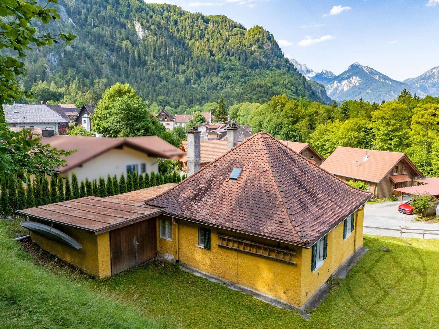 Grundstück mit Altbestand und traumhaftem Bergblick, 87629 Füssen
