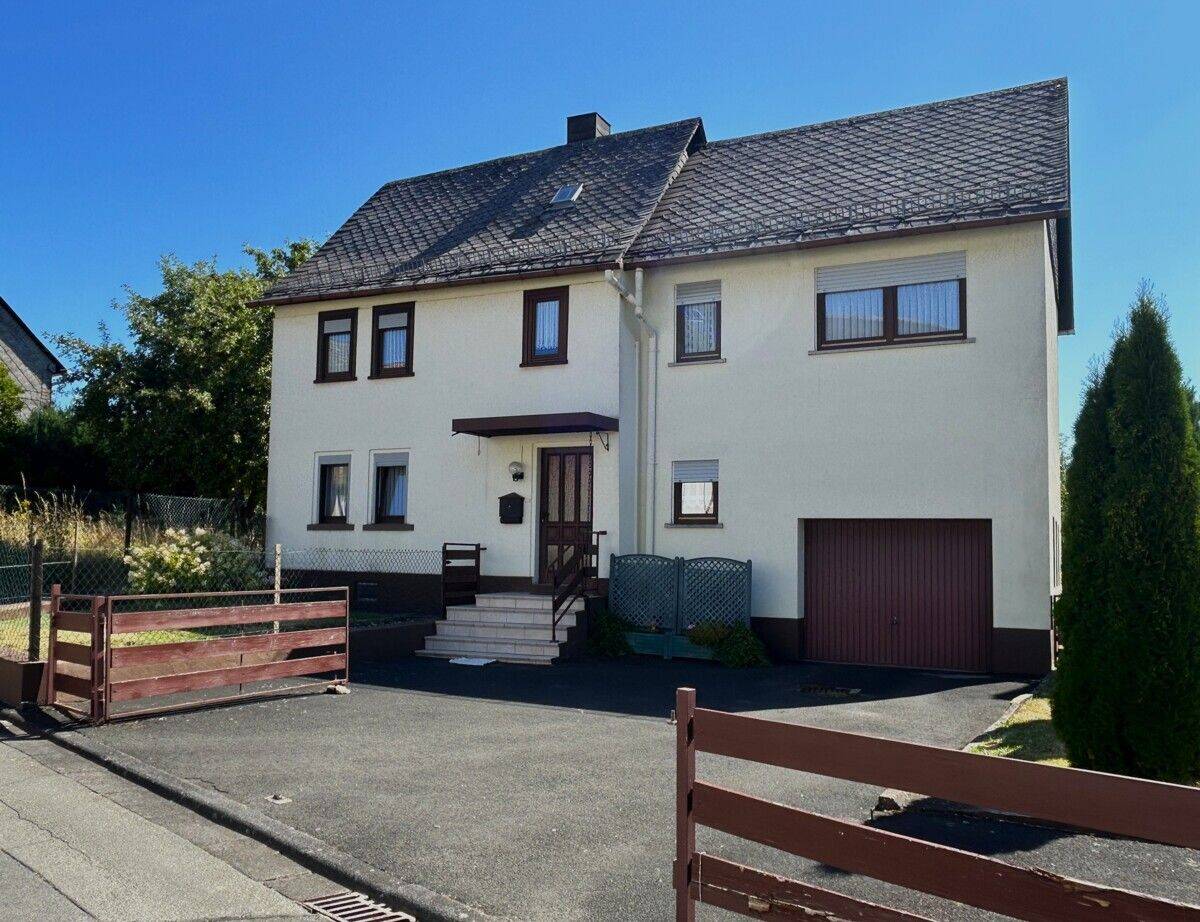 Driedorf-Roth: gemütliches Einfamilienhaus mit großem Garten, 35759 Driedorf