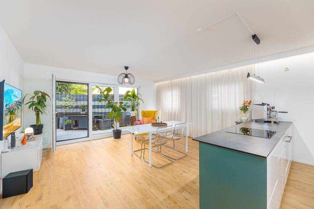 Wohnen wie im eigenen Haus: Stufenlos erreichbare 4,5-Zimmer-Wohnung mit zwei Bädern, 73760 Ostfildern