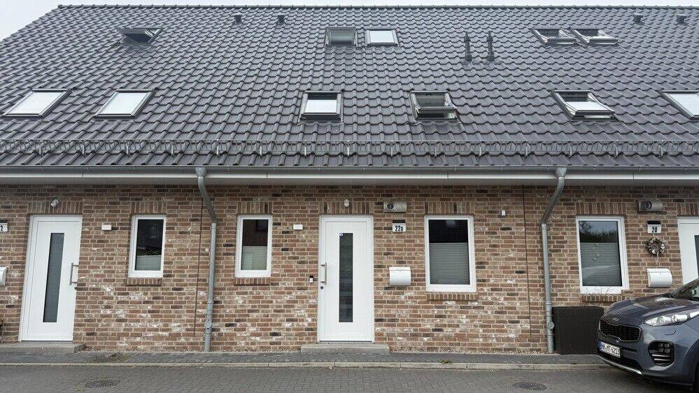 Modernes 4 – Zimmer Reihenhaus mit hochwertigem Wohnambiente in ruhiger Lage, 25462 Rellingen