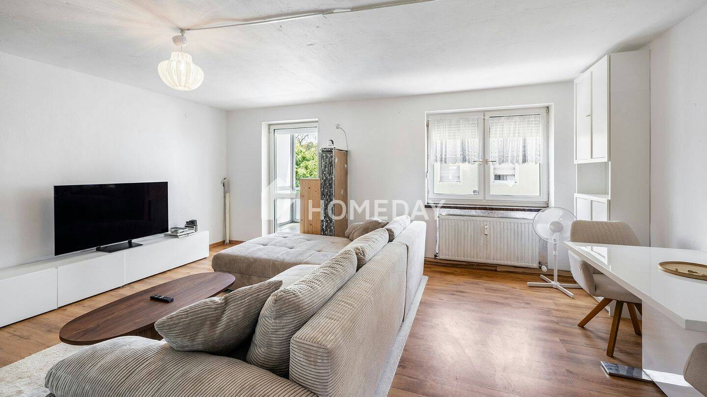 Zuhause im Herzen von Pasing-Obermenzing: Modernisierte 2-Zimmer-Wohnung mit Loggia, 81241 München (Aubing-Lochhausen-Langwied Pasing-Obermenzing)