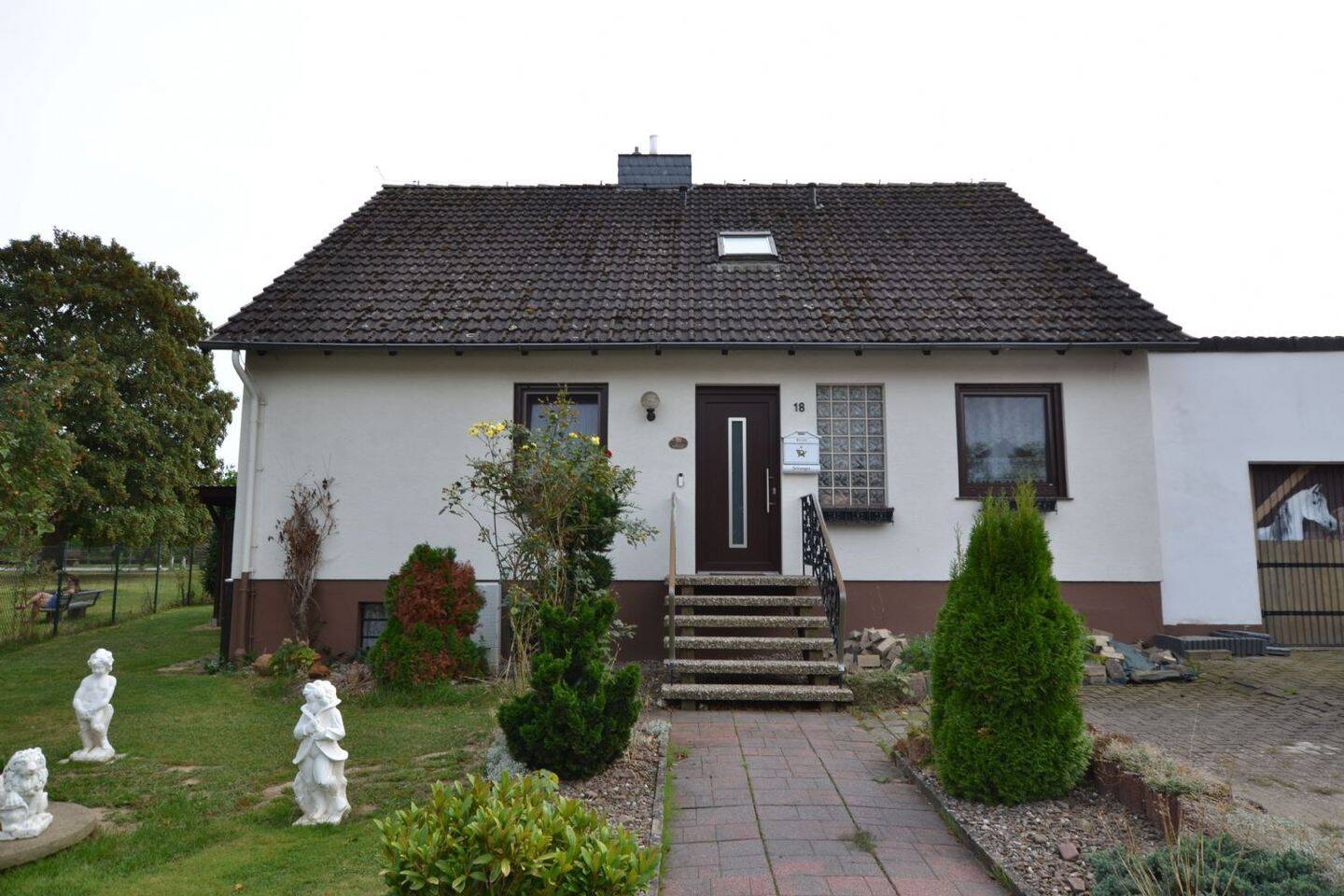 Einfamilienhaus mit Doppelgarage, 37574 Einbeck