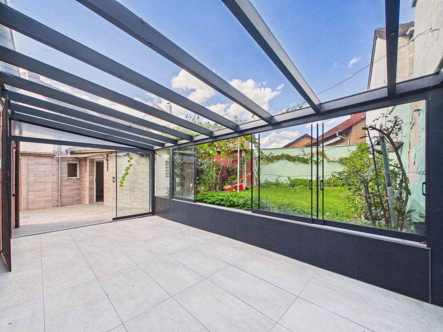 Ein Haus. Viele Möglichkeiten. – Modernisiert, vielseitig & mit separatem Nebengebäude und Garten, 50170 Kerpen