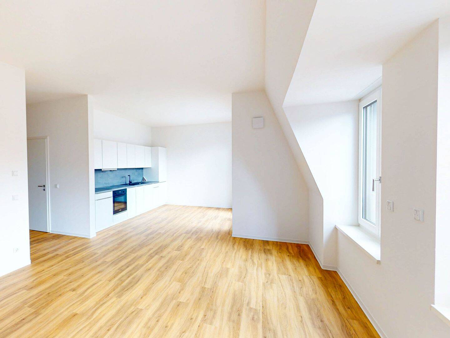 Atembaraubende 3-Zimmere-Wohnen mit viel Platz zum entfalen, 1159 Dresden