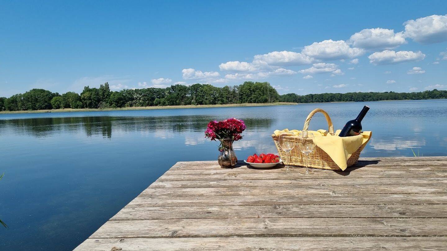 Fast erste Reihe zum See: Zwei Datschen mit Bootshaus und Steg, 16818 Neuruppin