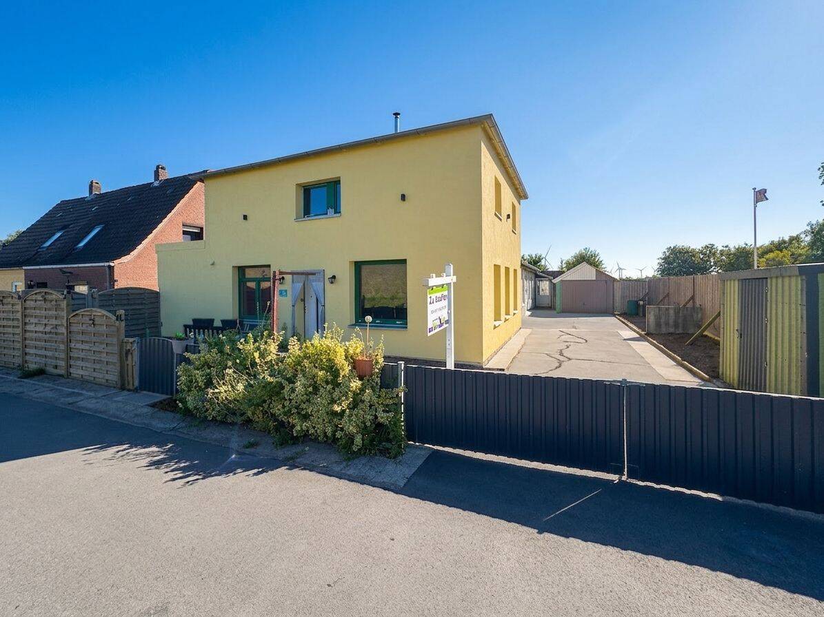Wohnen und Arbeiten unter einem Dach – vielseitige Immobilie mit großem Grundstück in Kronprinzenkoog, 25709 Kronprinzenkoog