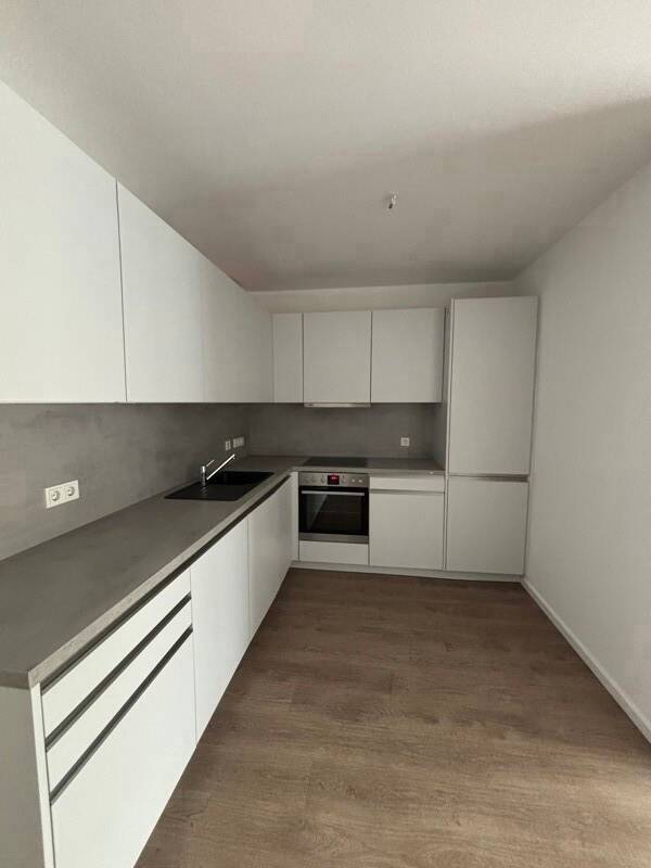 Geräumige 3-Zimmer-Wohnung mit EInbauküche und Balkon, 1067 Dresden (Friedrichstadt Innere Altstadt Wilsdruffer Vorstadt/Seevorstadt-West)